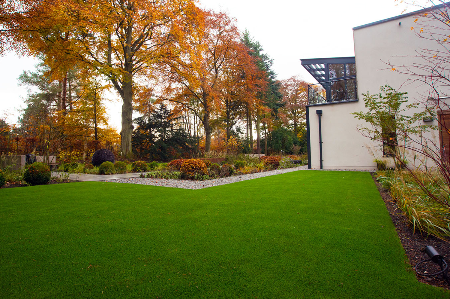 Redovno održavanje dvorišta i travnjaka